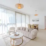 Luxury 3-Bedroom Apartment In Dubai